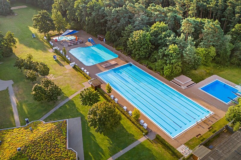 Luftaufnahme vom Senner Waldbad
